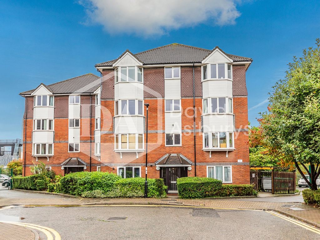 2 bed flat for sale in Bunning Way, Islington, London N7, £450,000 Zoopla