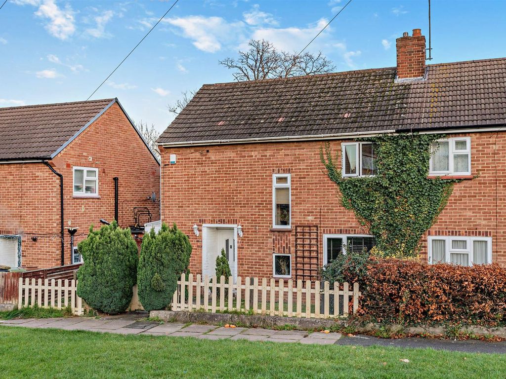 3 bed semidetached house for sale in Dulley Avenue, Wellingborough NN8