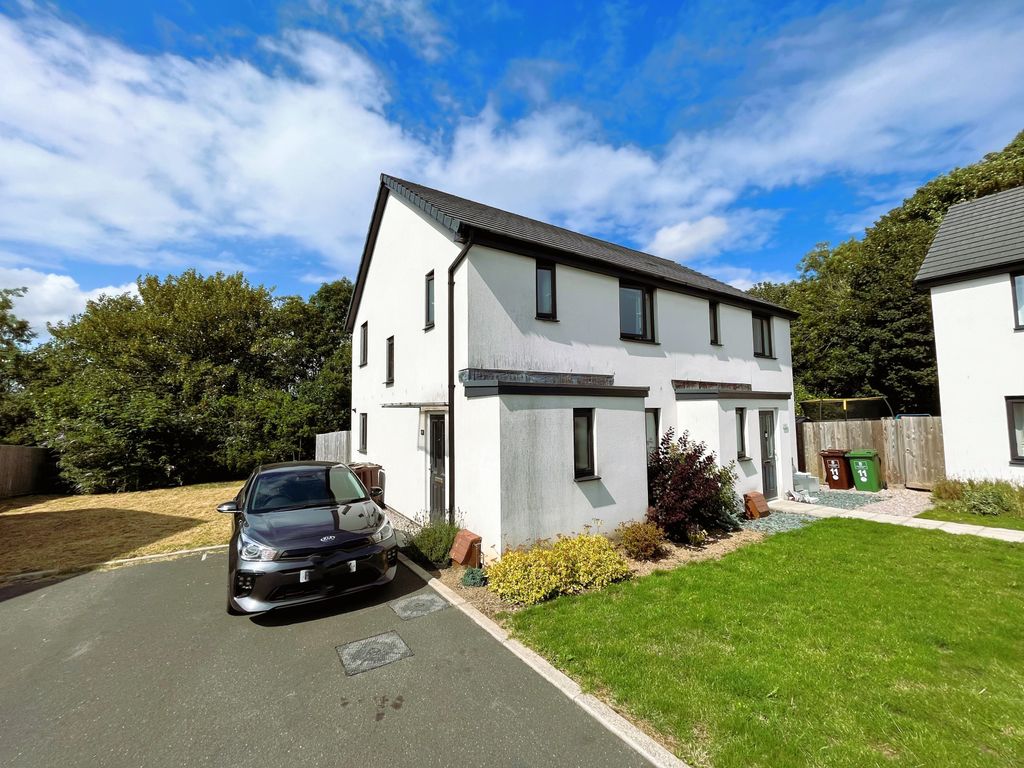 3 bed semidetached house for sale in Cloford Close, Plymstock