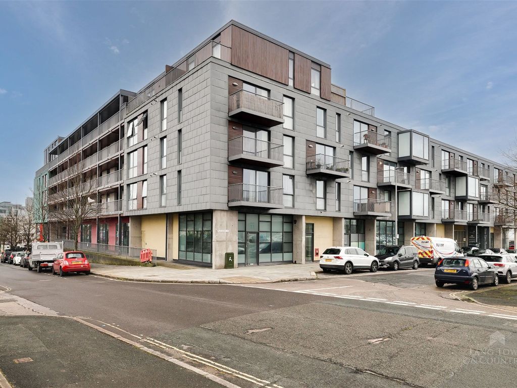 1 bed flat for sale in Hobart Street, Stonehouse, Plymouth PL1, £