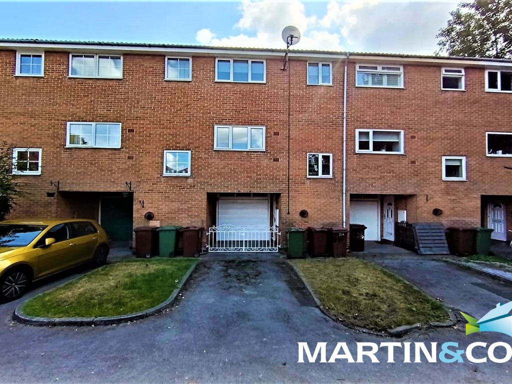 3 bed town house to rent in Cliff Park Avenue, Wakefield WF1, £950 pcm