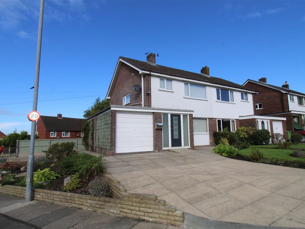 3 bed semidetached house for sale in Malvern Close, Horwich, Bolton
