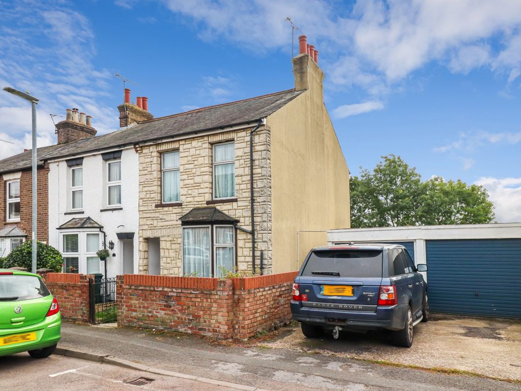 3 bed terraced house for sale in Breakspeare Road, Abbots Langley WD5