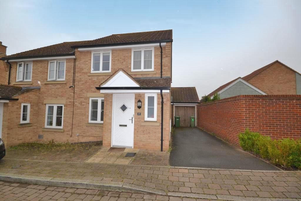 3 bed semidetached house to rent in Cagney Crescent, Oxley Park
