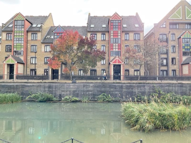 Discovery Walk, London E1W  