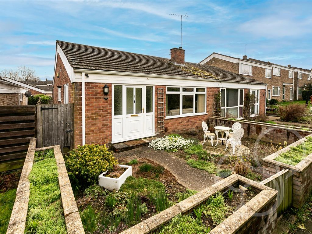 2 bed semidetached bungalow for sale in Walsingham Road, Bury St