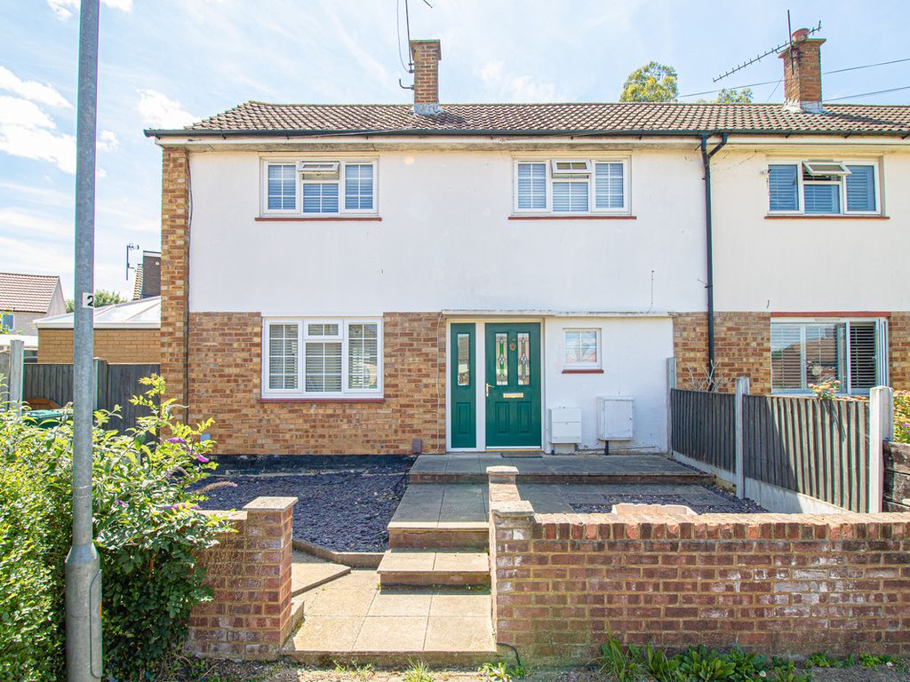 3 bed semidetached house for sale in Walton Court, Basildon SS15 Zoopla
