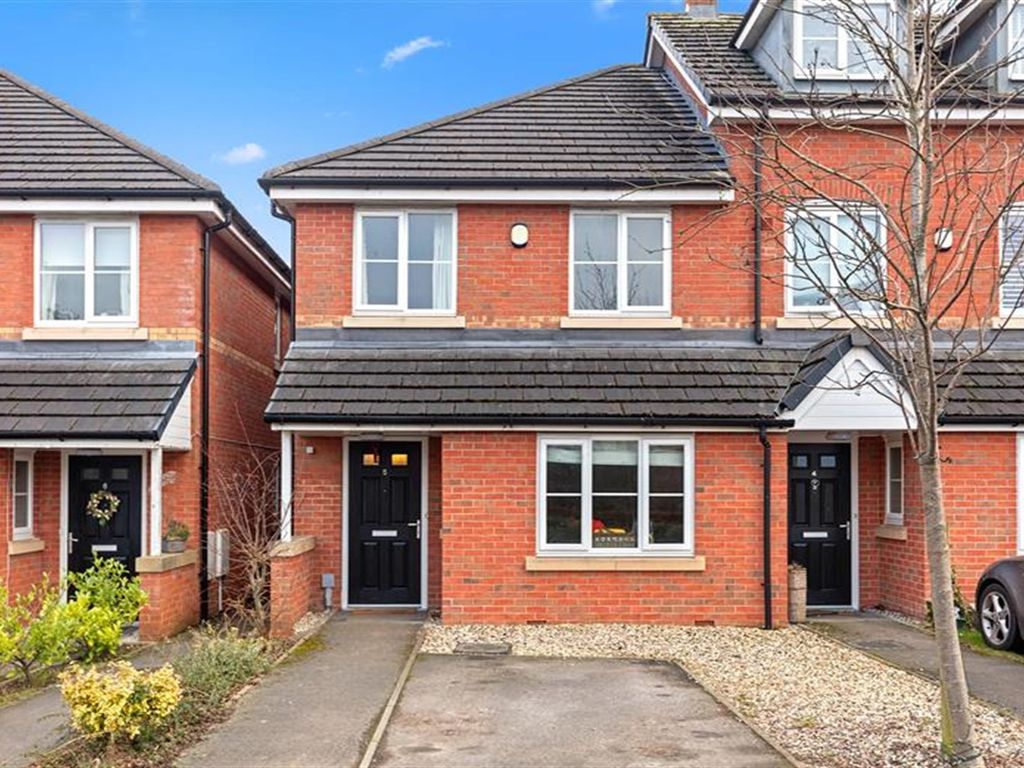 3 bed end terrace house for sale in Hollytree Gardens, Lymm WA13, £
