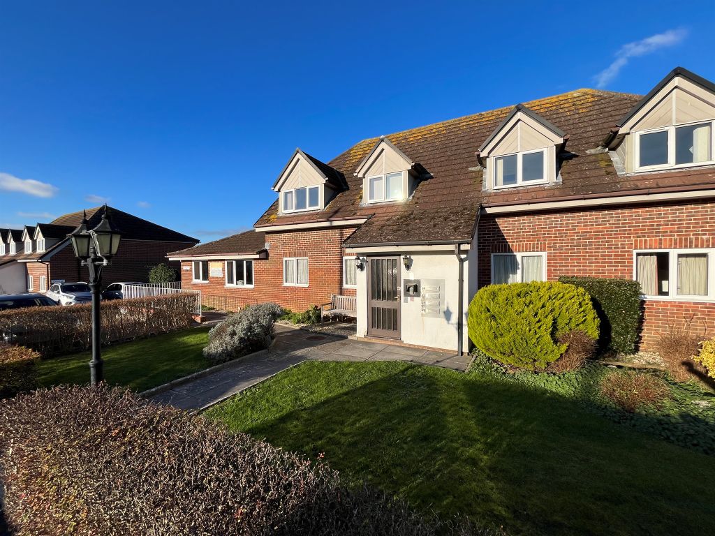 2 bed flat for sale in Valley View, Axminster EX13, £85,000 Zoopla