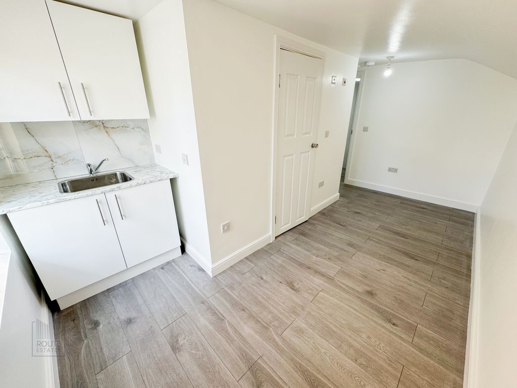 Studio to rent in Pellerin Road, Stoke Newington N16, £1,000 pcm Zoopla