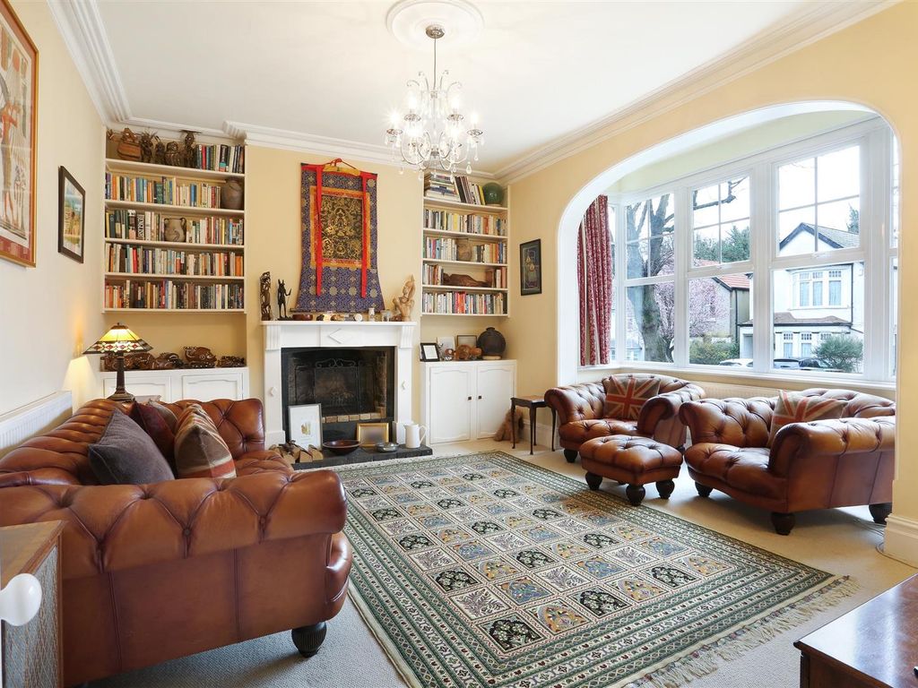 5 bed semidetached house for sale in Grosvenor Avenue, Carshalton SM5