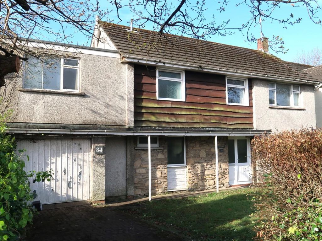 6 bed detached house for sale in Clinton Road, Penarth CF64, £795,000