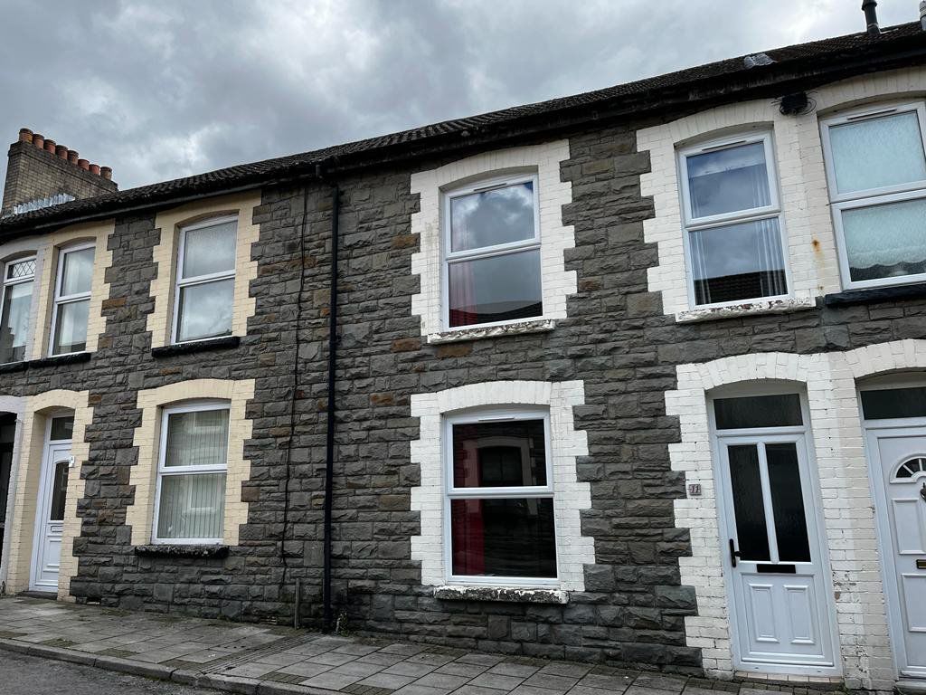 3 bed property to rent in Islwyn Street, Cwmfelinfach, Ynysddu, Newport