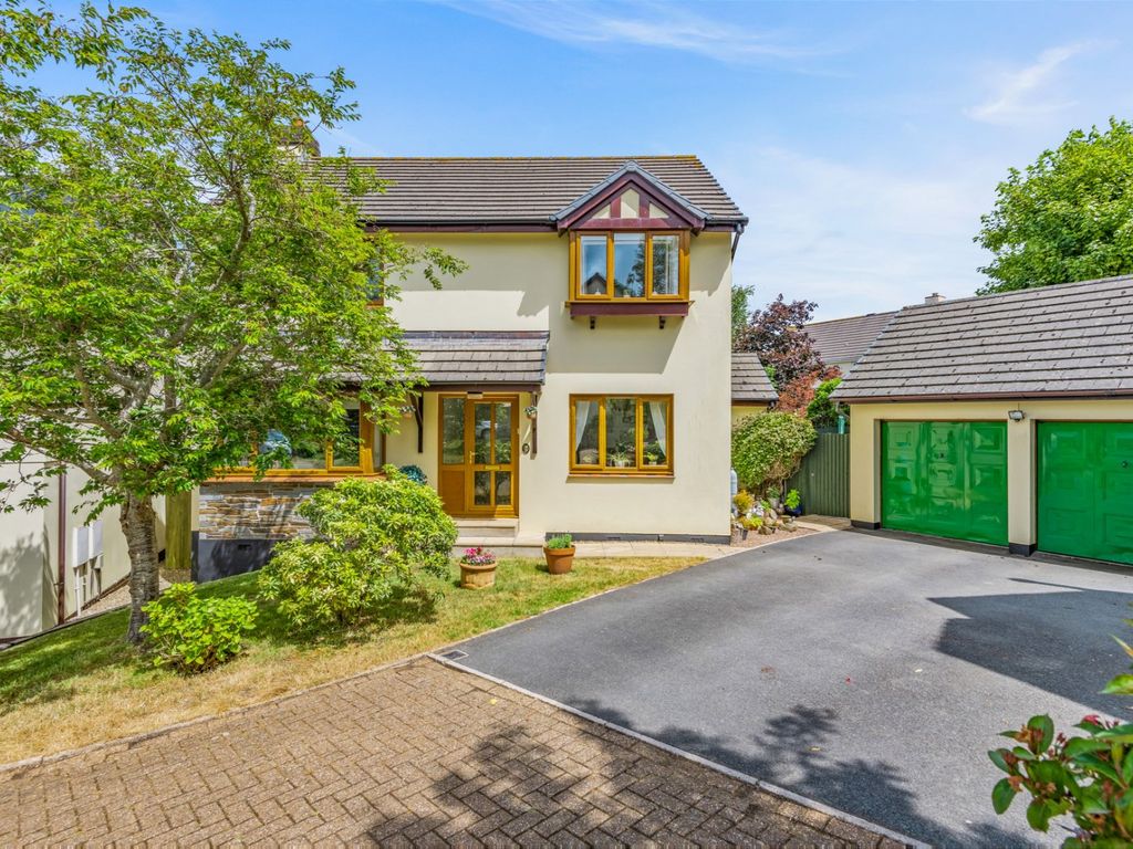 4 bed detached house for sale in Stanbridge Park, Bideford, North Devon