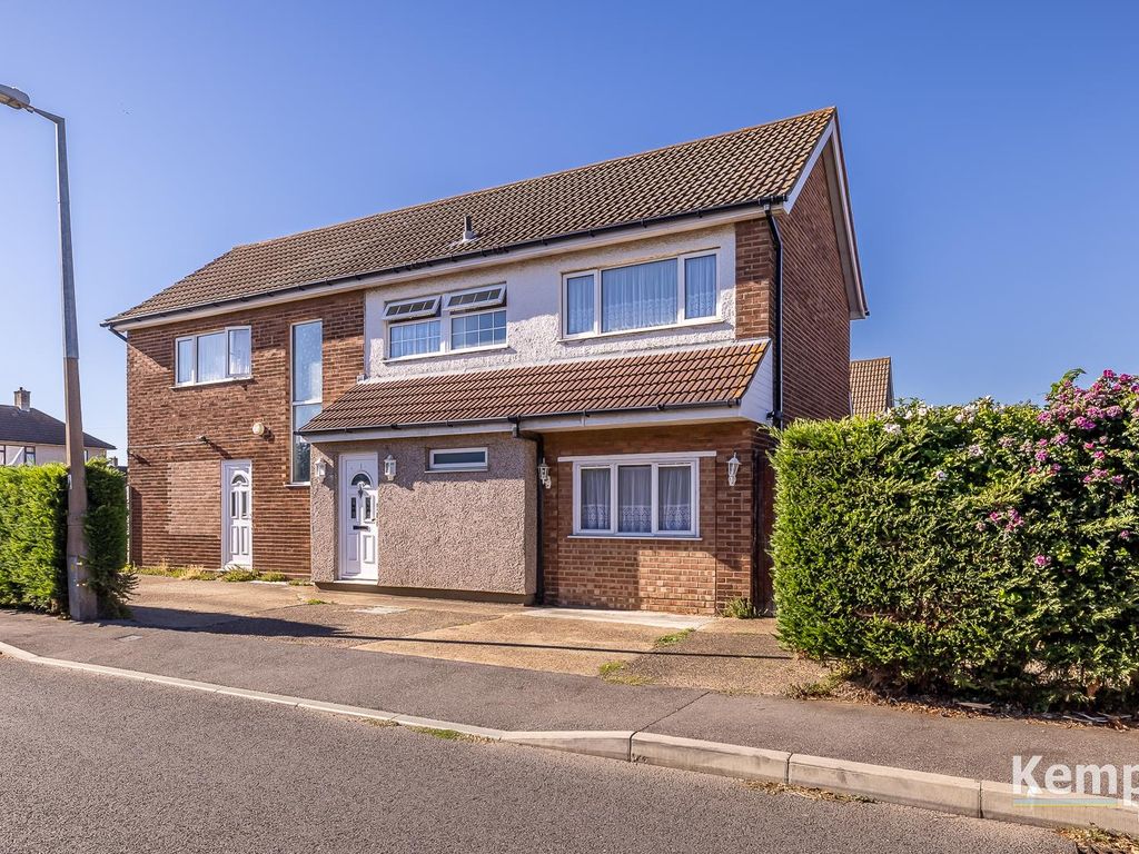 4 bed detached house for sale in Cedar Road, Orsett Heath, Grays RM16