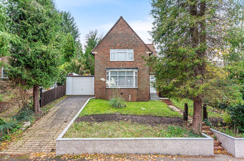 3 bed detached house for sale in Lower Barn Road, Purley CR8 Zoopla