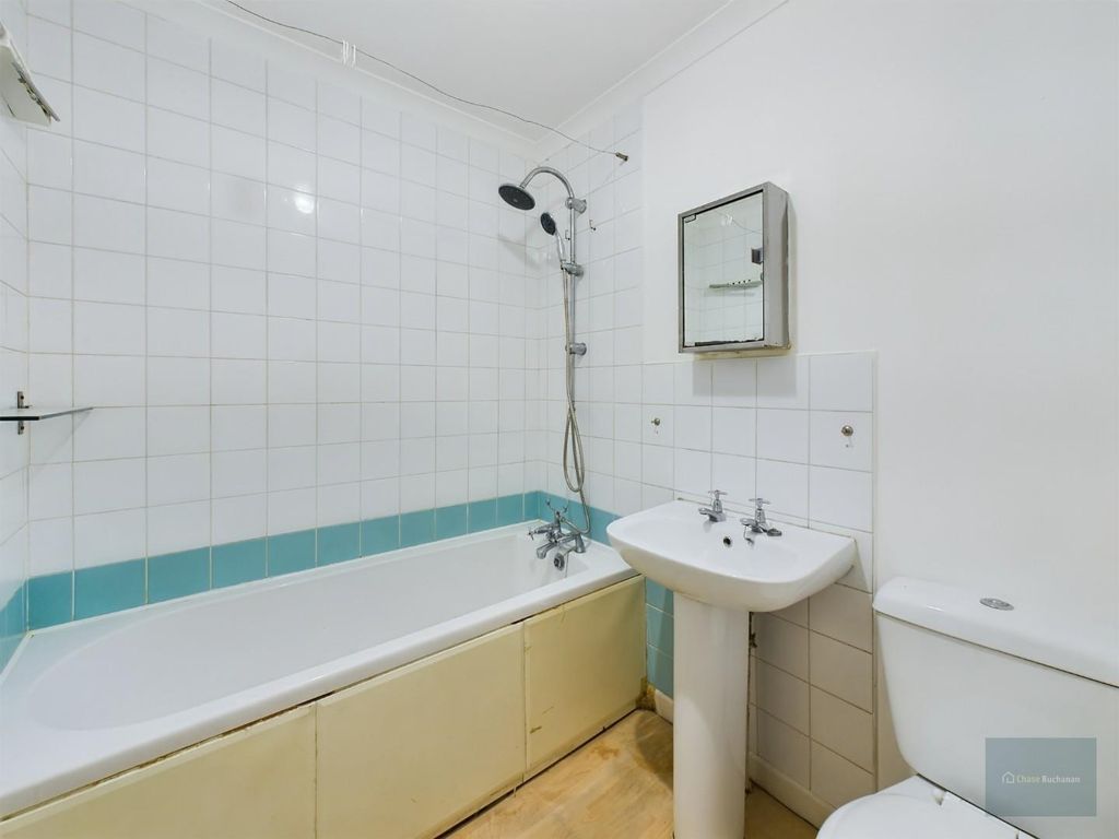 2 bed flat to rent in Seaton Avenue, Plymouth, Devon PL4, £775 pcm Zoopla