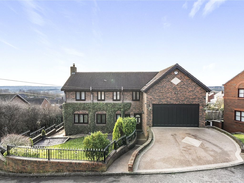 5 bed detached house for sale in Hall Park Rise, Kippax, Leeds, West