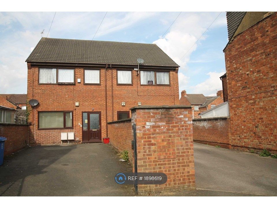 1 bed flat to rent in Havelock Street, Kettering NN16, £650 pcm Zoopla