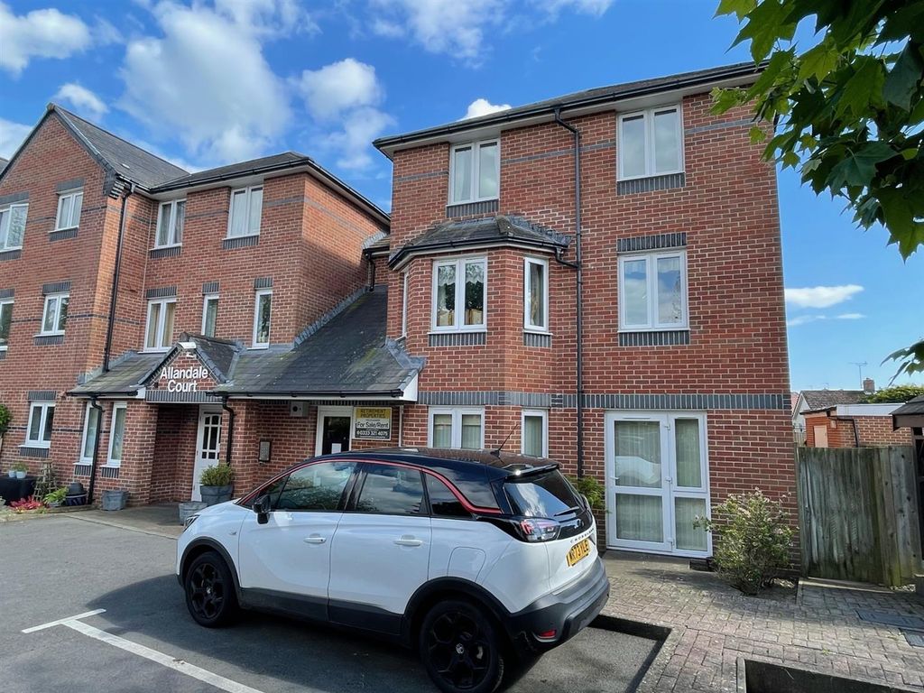 1 bed property for sale in Rectory Road, BurnhamOnSea TA8, £105,000