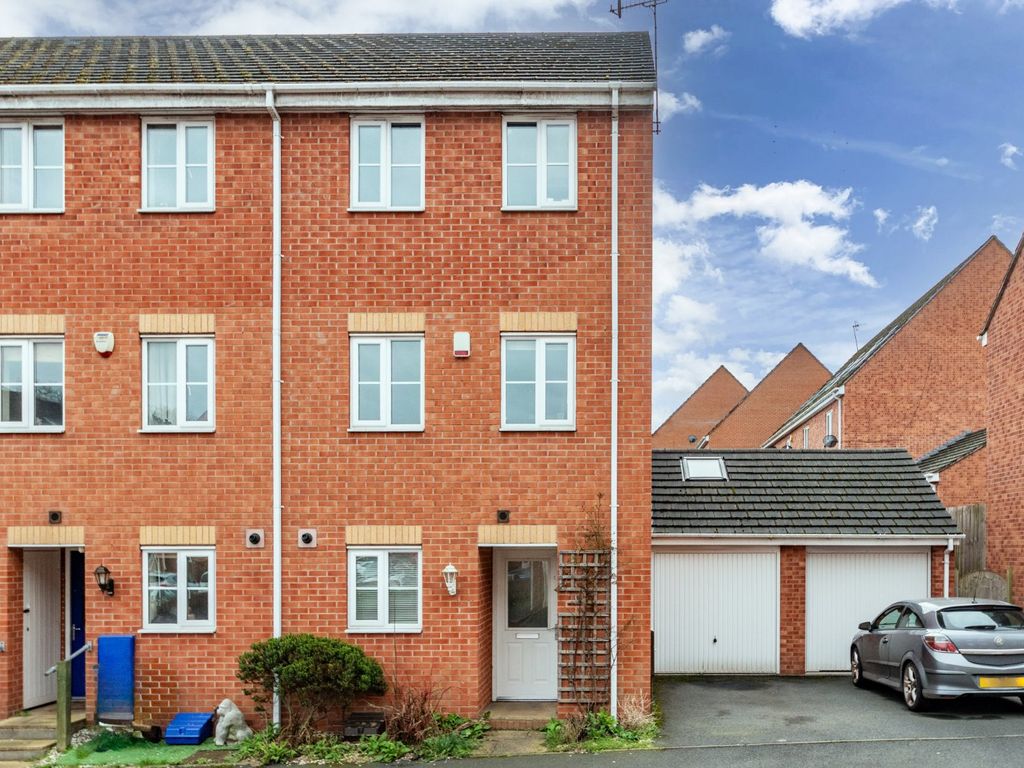 4 bed end terrace house for sale in Century Way, Halesowen, West
