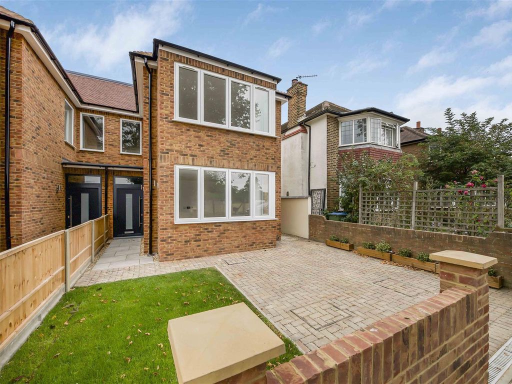 New home, 4 bed semidetached house for sale in Craneford Way