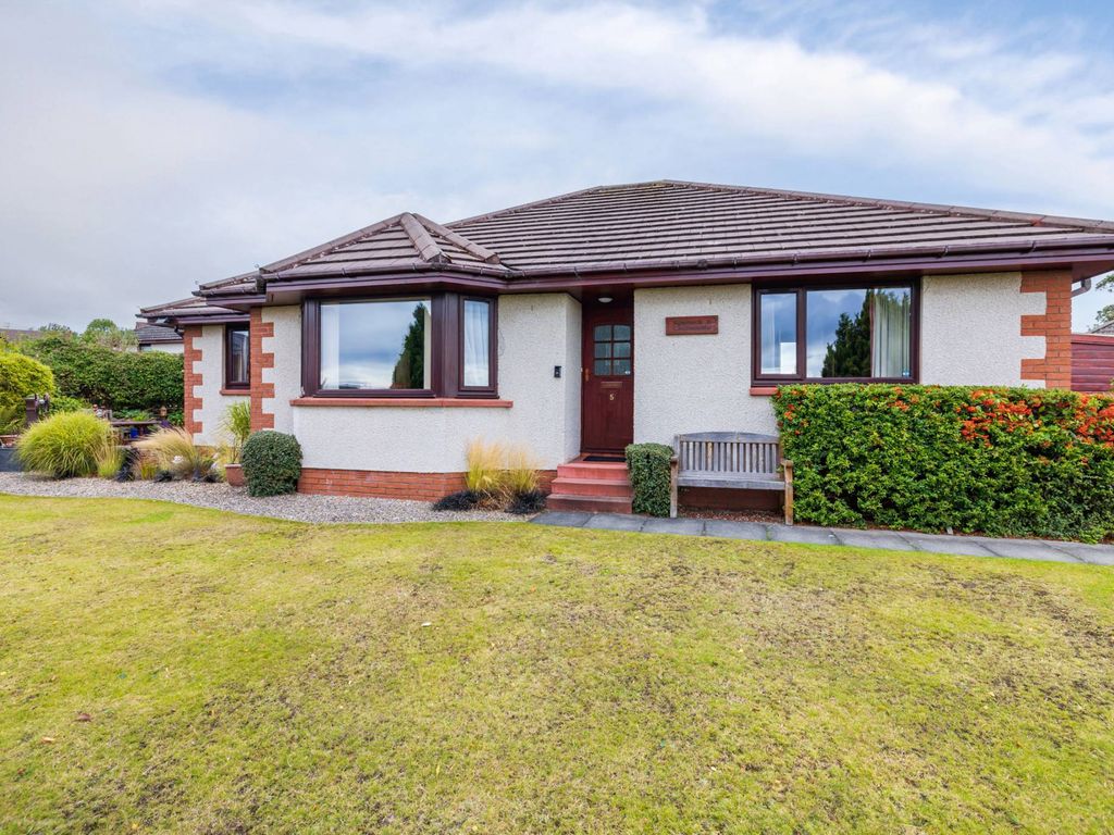 4 bed bungalow for sale in Agincourt, Invergordon IV18, £230,000 Zoopla