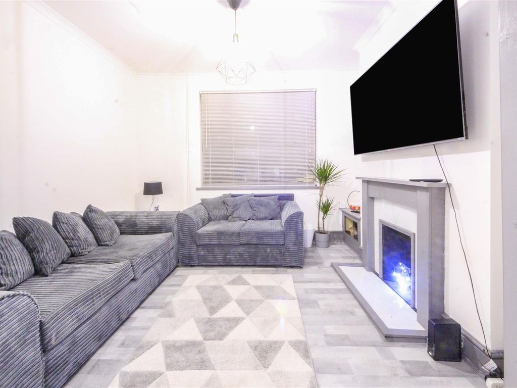 4 bed terraced house for sale in Bond Street, Newport, Gwent NP19 Zoopla