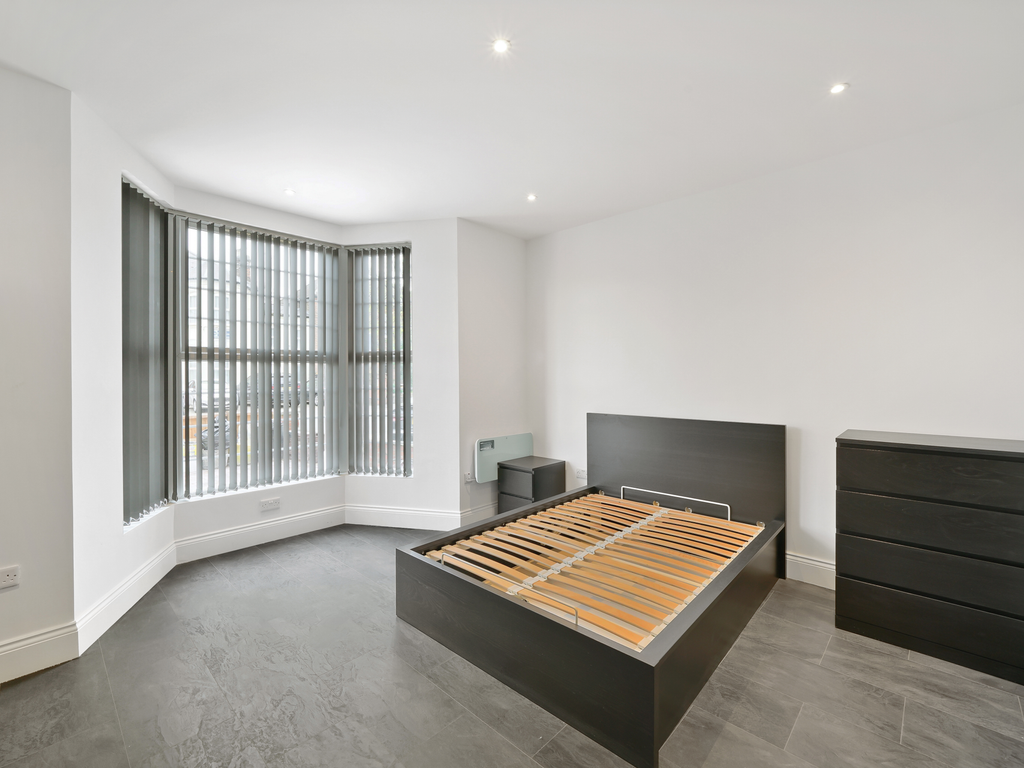 Studio to rent in York Road, Ilford, London IG1 Zoopla