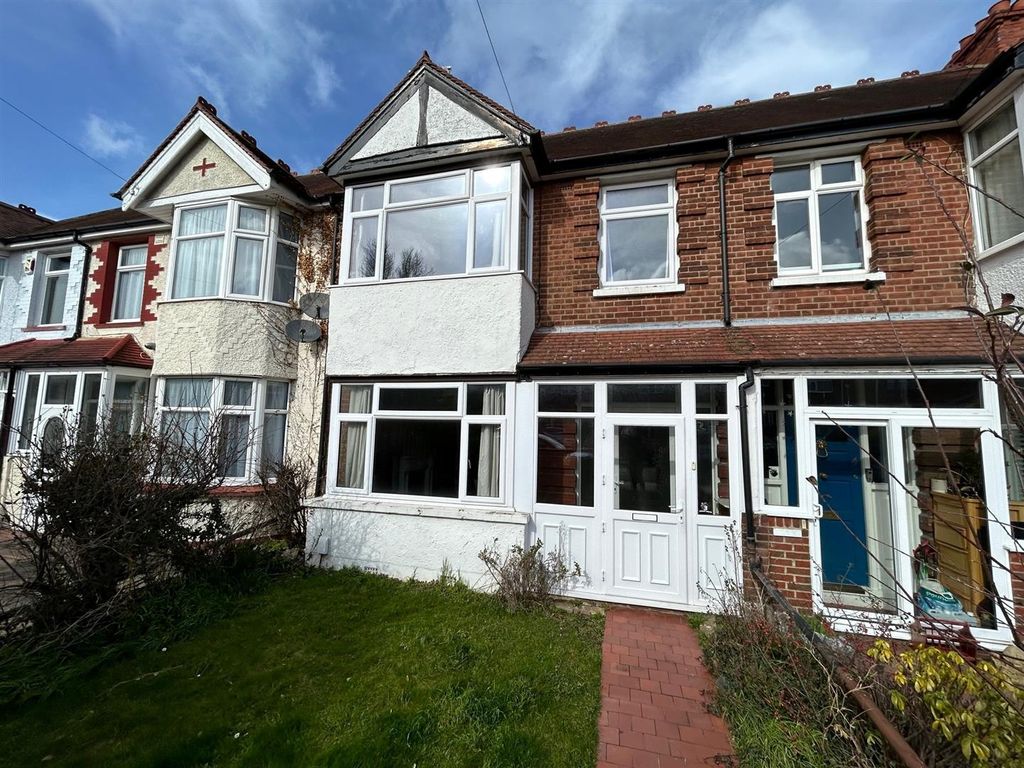 3 bed property to rent in Ascot Road, Gravesend DA12 Zoopla