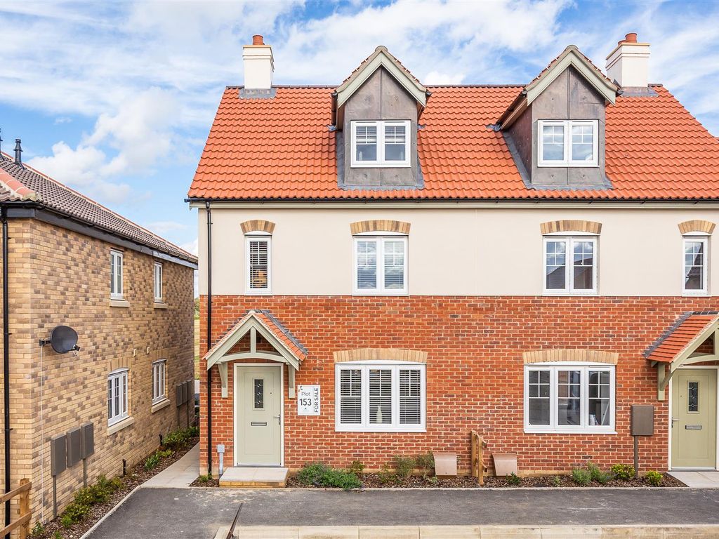 New home, 3 bed town house for sale in Kings Manor, Hoplands Road