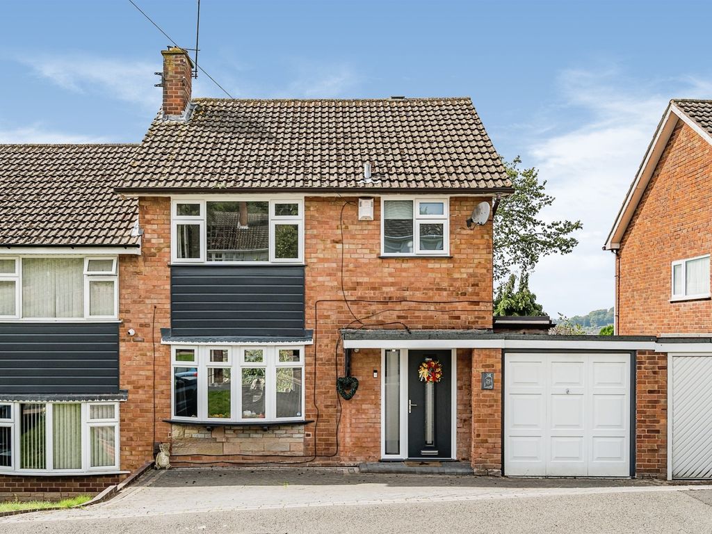 3 bed semidetached house for sale in Maidstone Drive, Wordsley