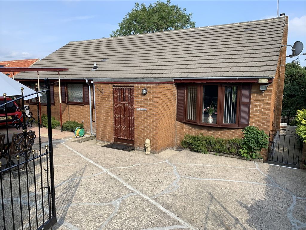 3 bed detached bungalow for sale in The Green, West Cornforth