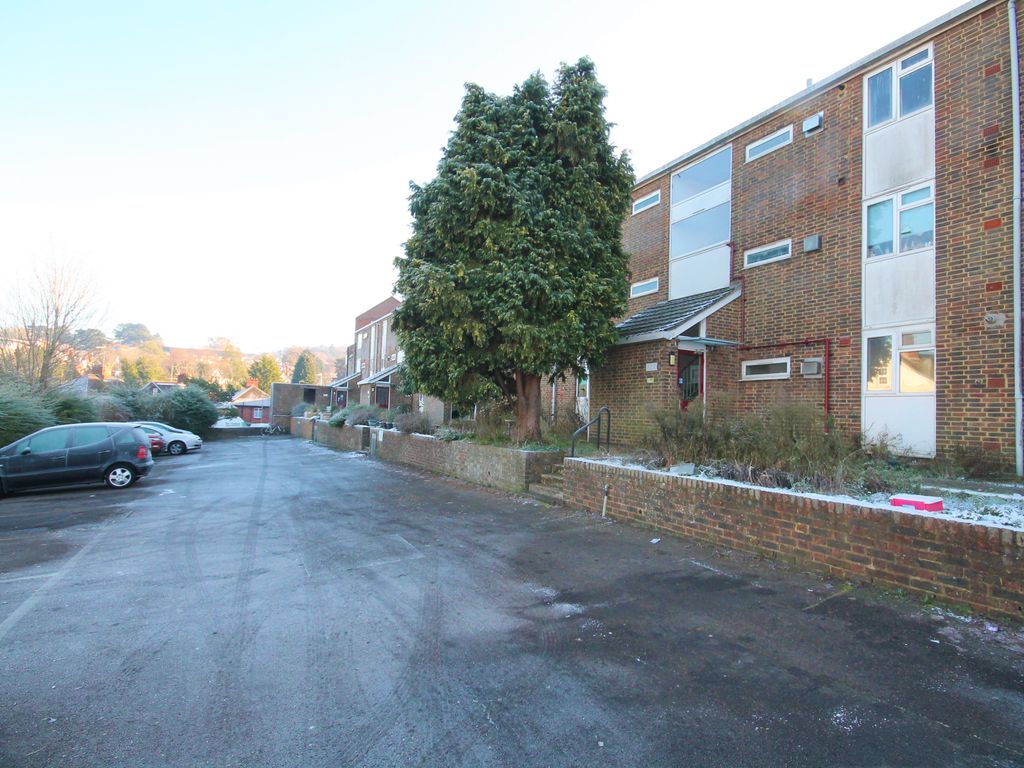 1 bed flat to rent in Hampstead Road, Dorking, Surrey RH4 Zoopla