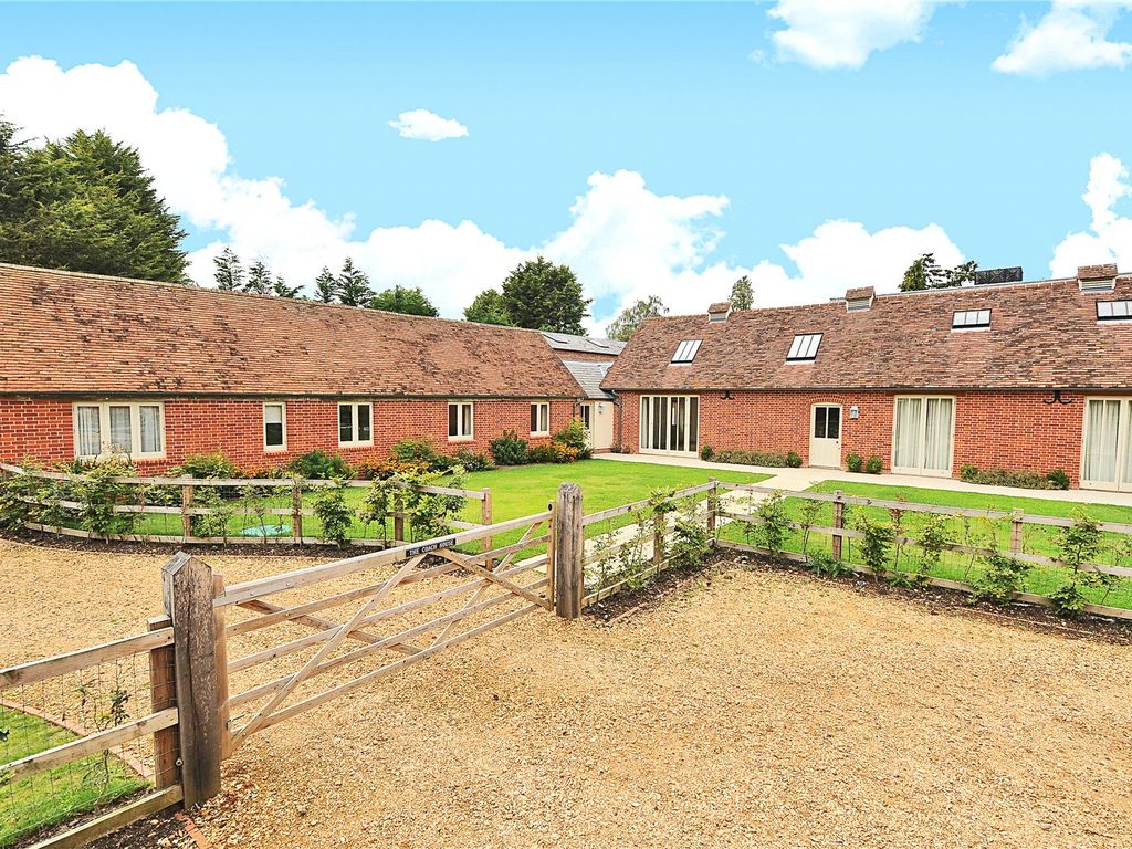 4 bed semidetached house to rent in East Wellow, Romsey, Hampshire