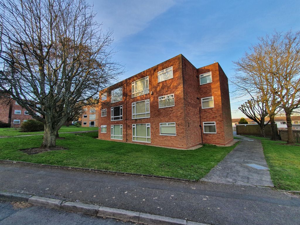 2 bed flat for sale in Winchfield Drive, Harborne, Birmingham B17 Zoopla