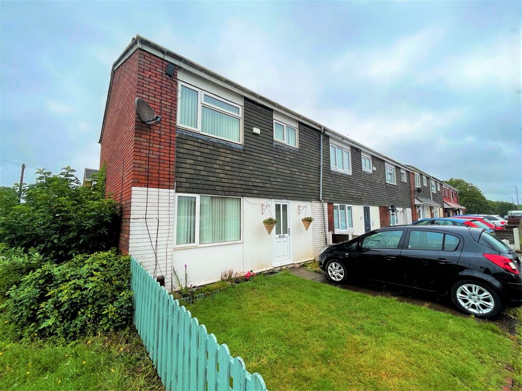 3 bed end terrace house for sale in Poplar Avenue, Bentley, Walsall WS2
