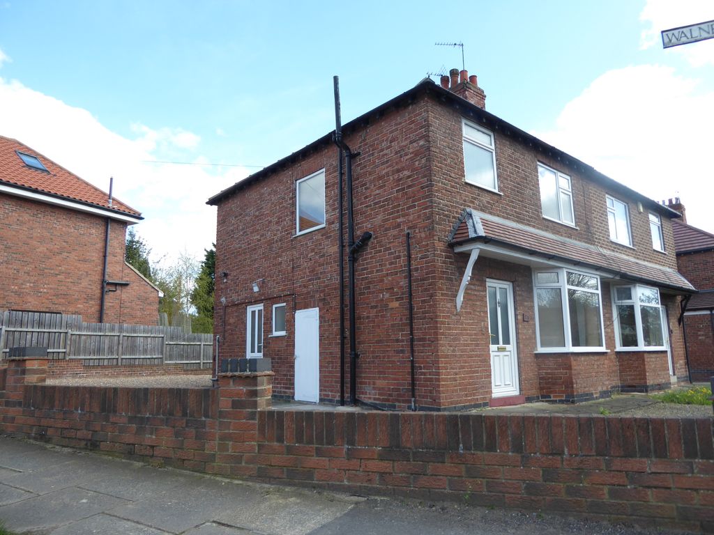 Room to rent in Tang Hall Lane, York YO31, £575 pcm Zoopla