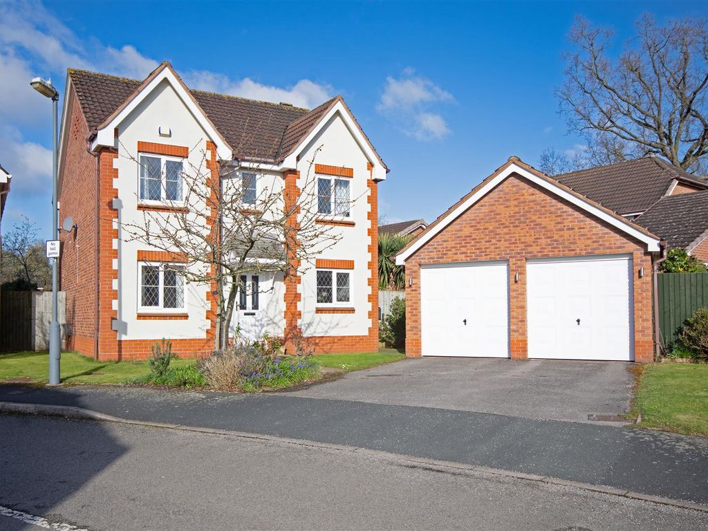 4 bed detached house for sale in Aspen Close, Walmley, Sutton Coldfield