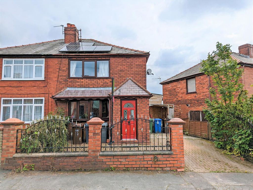 3 bed semidetached house for sale in Laxey Crescent, Leigh WN7 Zoopla