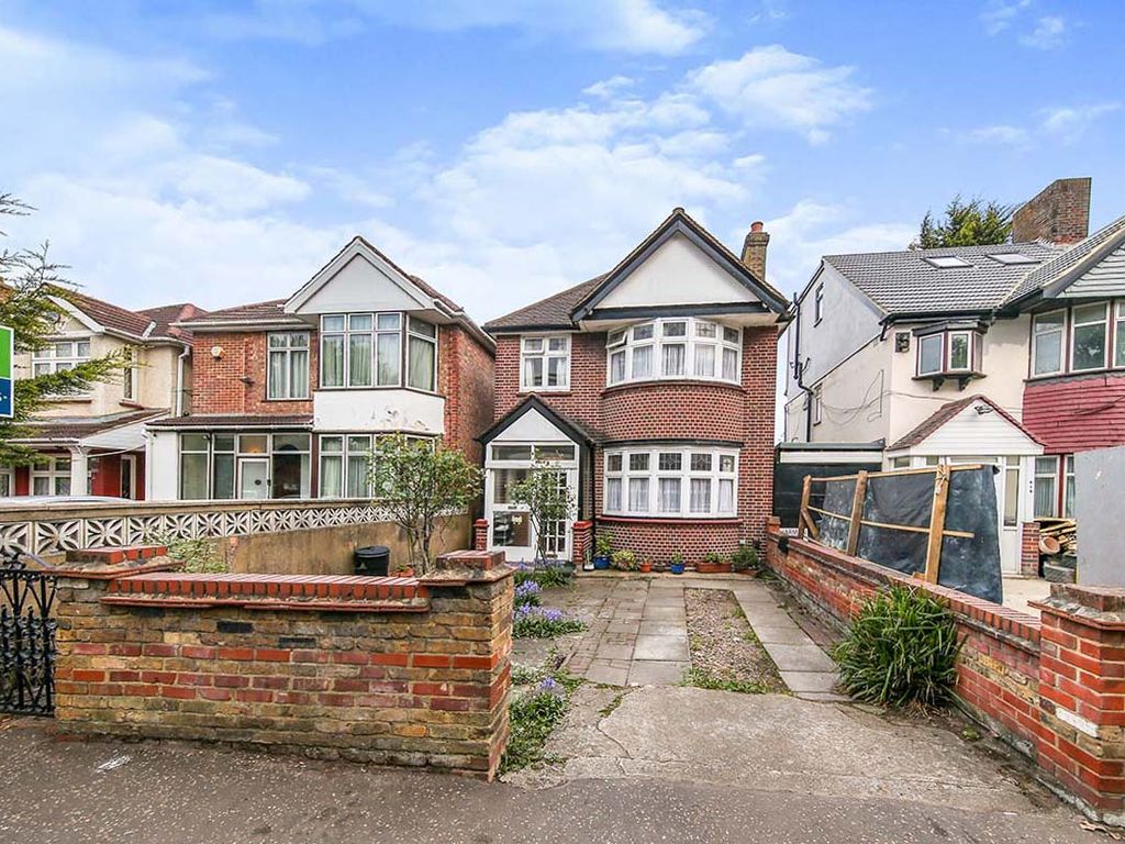 3 bed detached house for sale in Hanworth Road, Whitton, Hounslow TW4