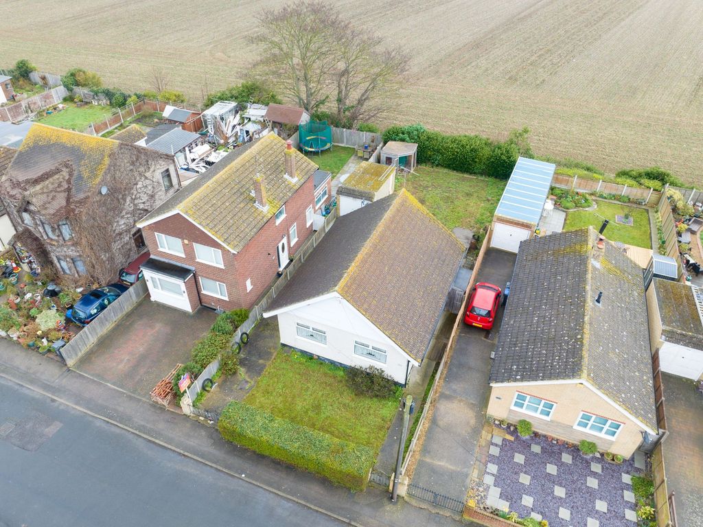 2 bed detached bungalow for sale in Linksfield Road, WestgateOnSea