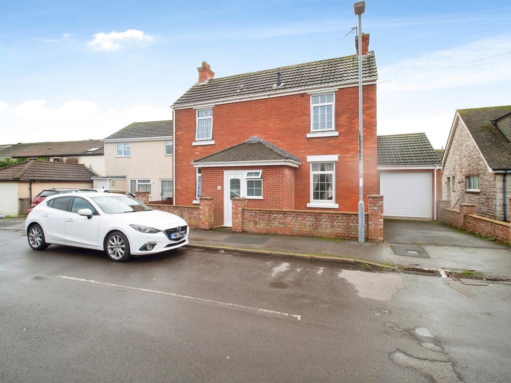 4 bed detached house for sale in Lower Way, Chickerell, Weymouth DT3, £