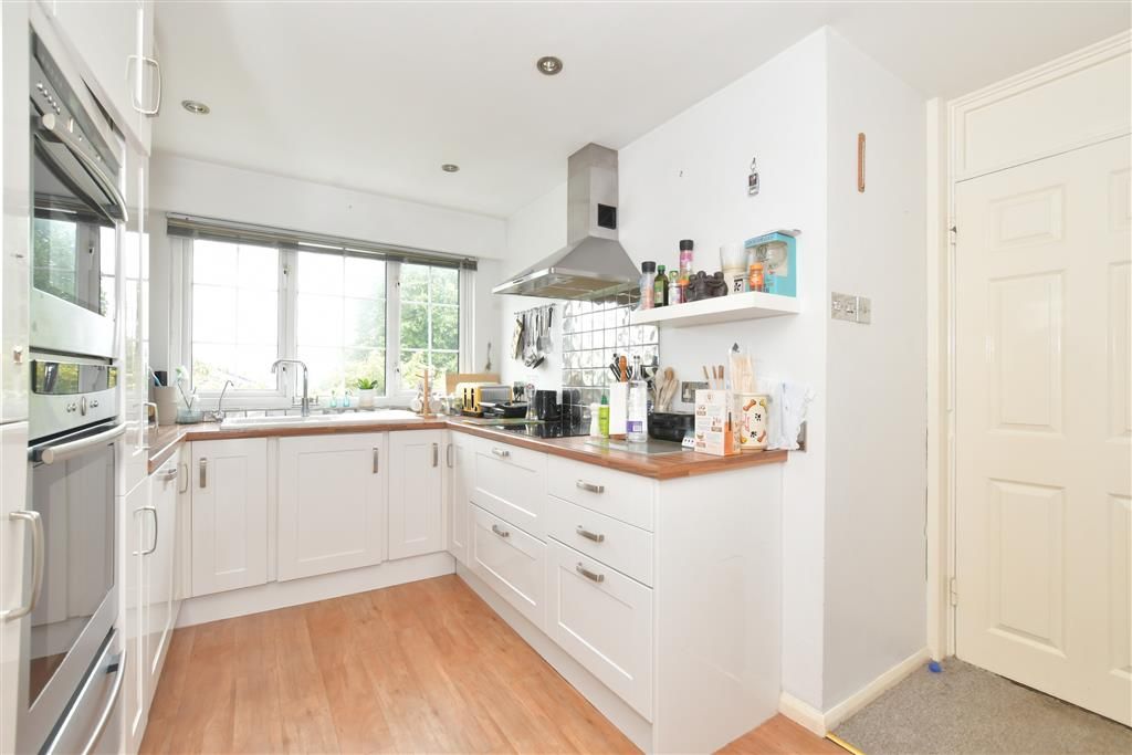 3 bed town house for sale in Freshfield Gardens, Waterlooville