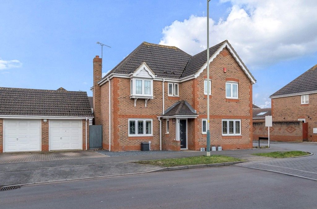 4 bed detached house for sale in Queen Elizabeth Drive, Swindon