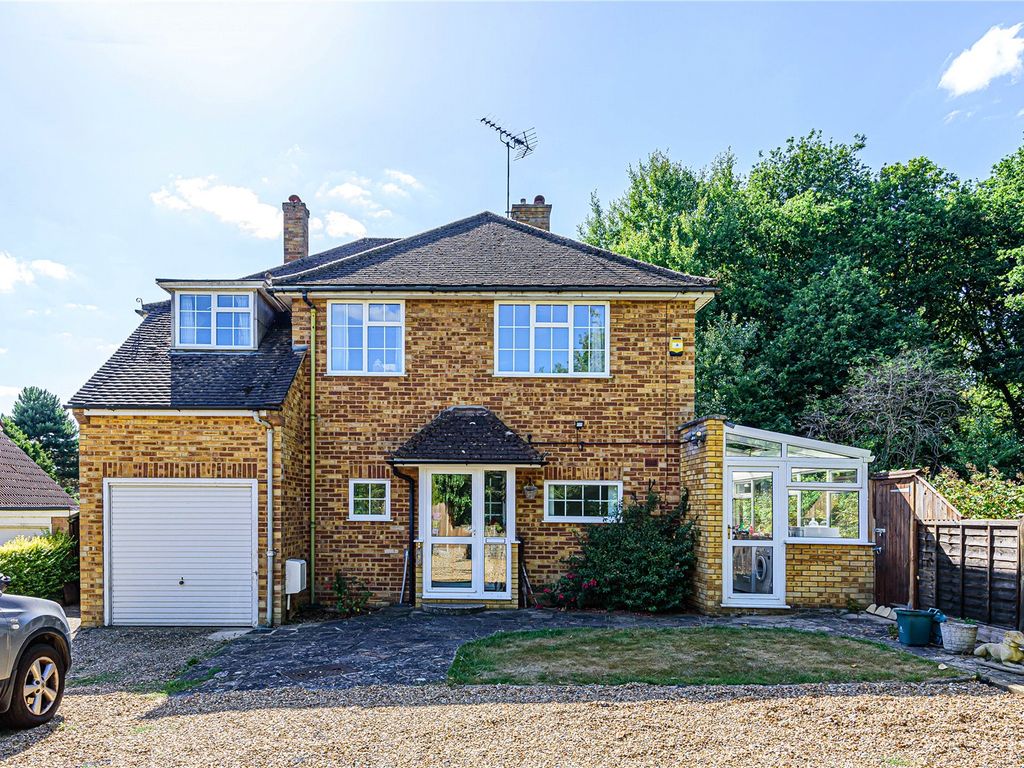4 bed detached house for sale in Park Avenue, Ruislip, Middlesex HA4