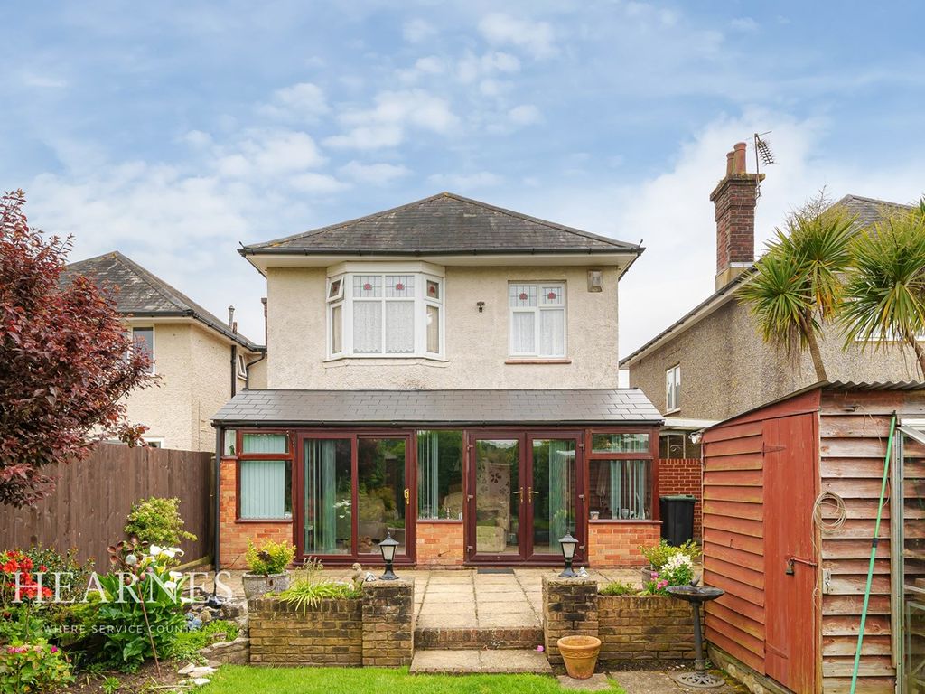 4 bed detached house for sale in Victoria Avenue, Bournemouth BH9, £