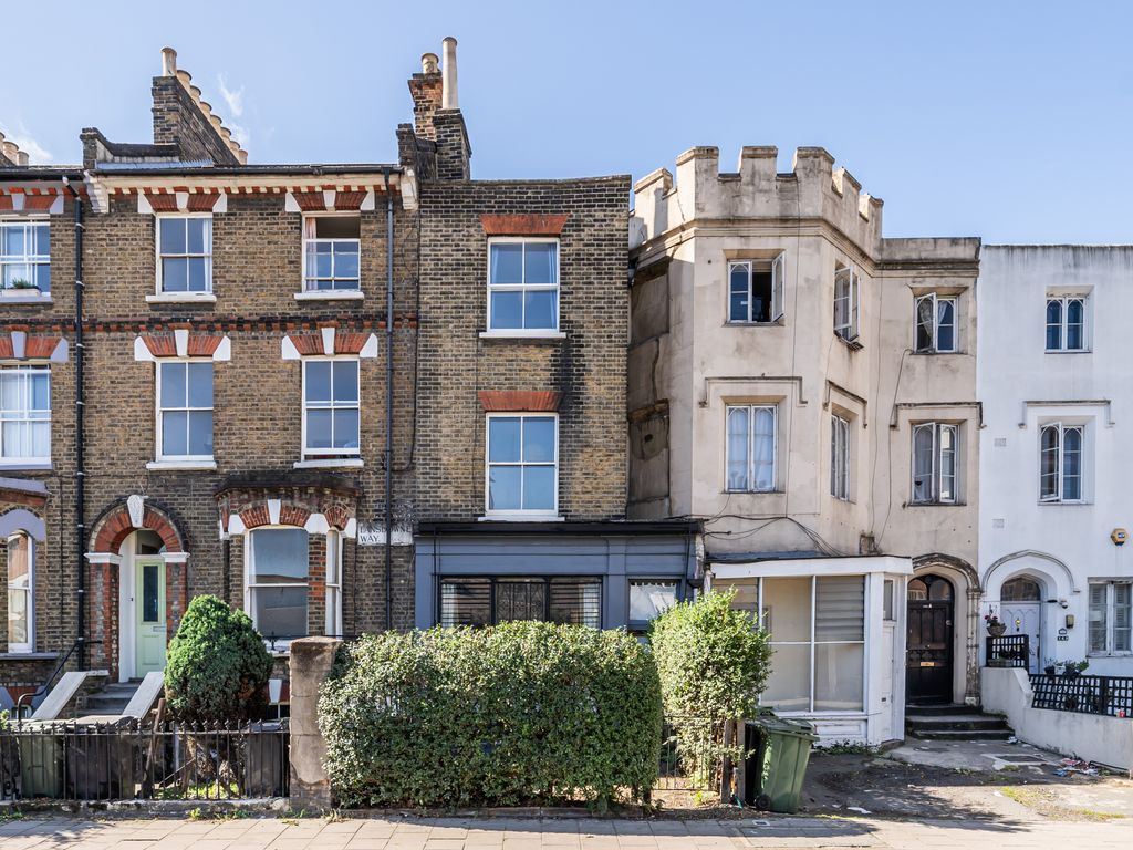 3 bed terraced house for sale in Lansdowne Way, London SW8, £800,000