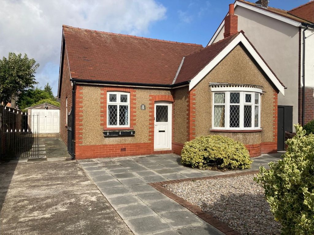 Larkfield Lane, Southport PR9  