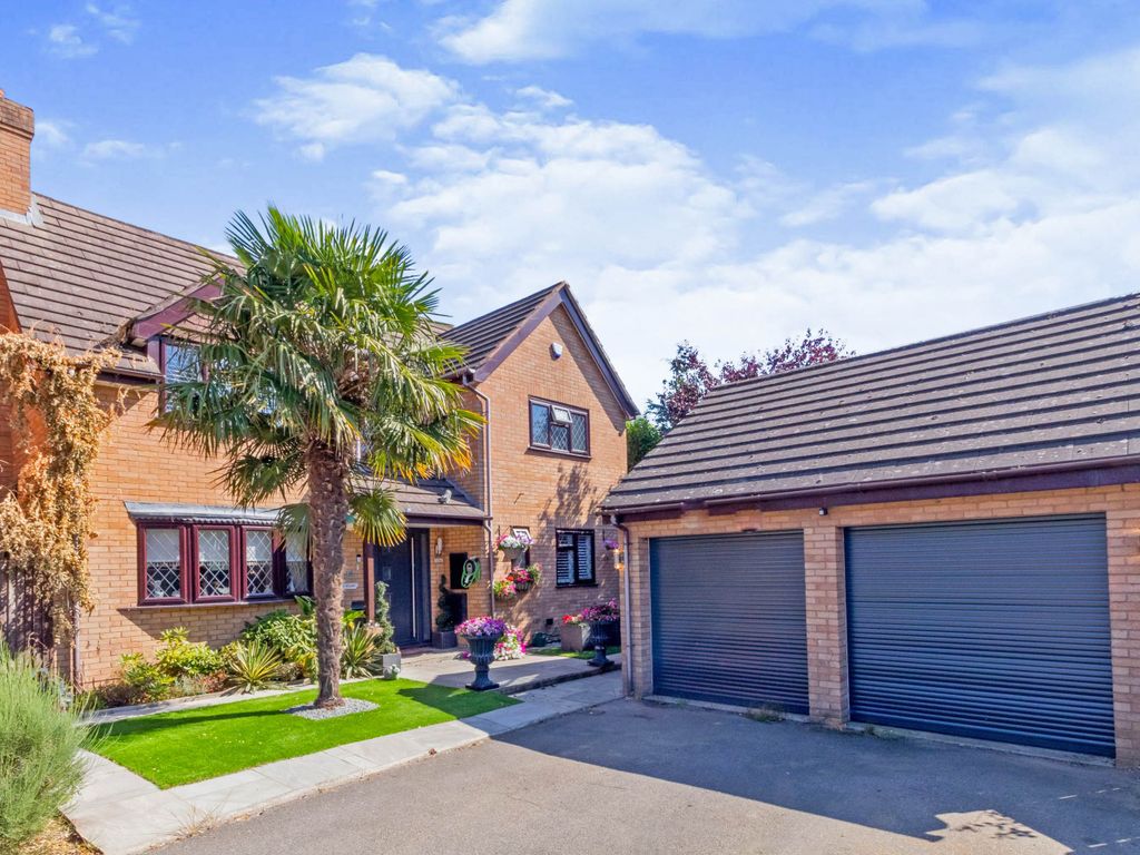 3 bed detached house for sale in Priestley Drive, Larkfield, Aylesford